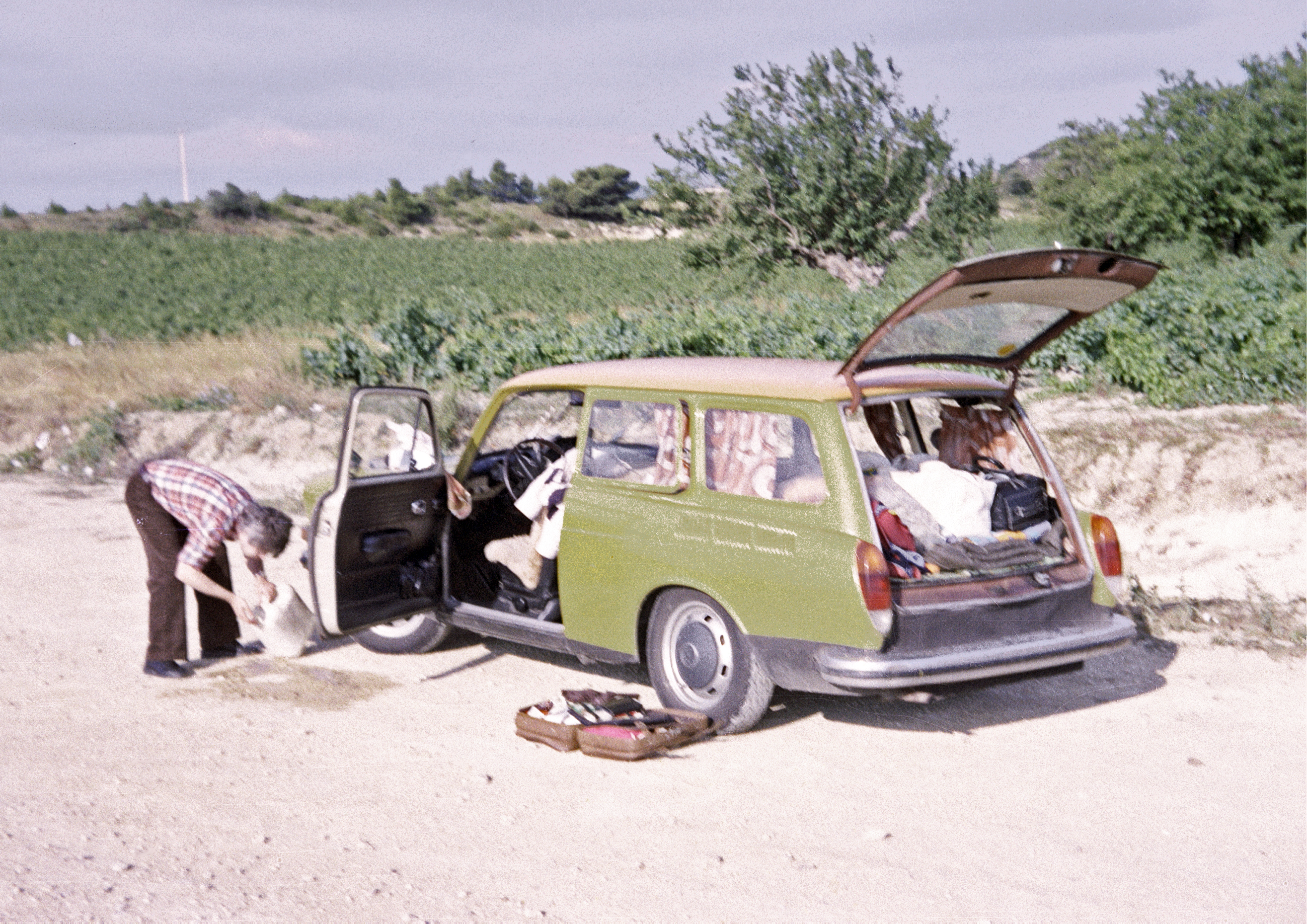 1977.06.xx_Neg. 1_Estartit, Helmut morgens auf dem P in Südfrankreich (PSE10) 1977.06.xx_Neg. 1_Estartit, Helmut morgens auf dem P in Südfrankreich (PSE10)